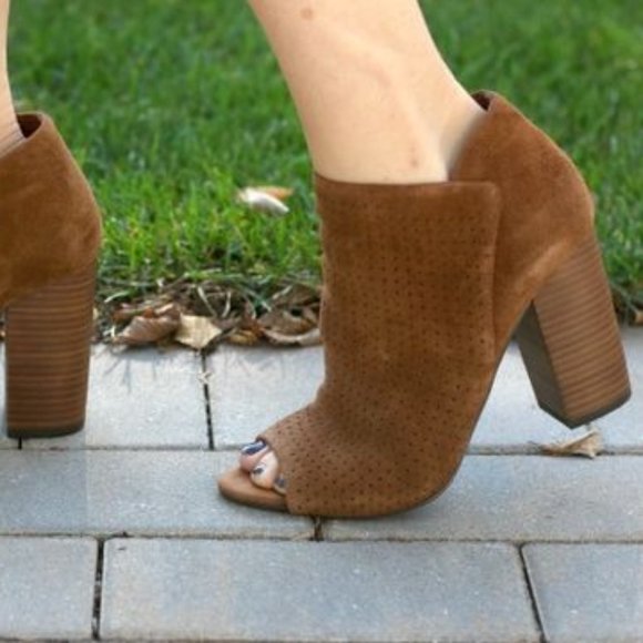 Jessica Simpson Shoes - JESSICA SIMPSON Kymber Peep Toe Booties